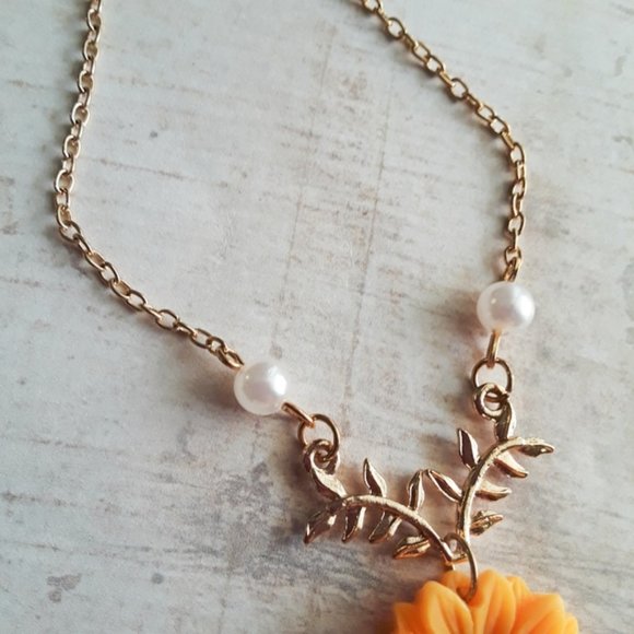 Dainty Gold Chain Pearl Vine Bright Yellow Sunflower Pendant Necklace - Picture 8 of 12